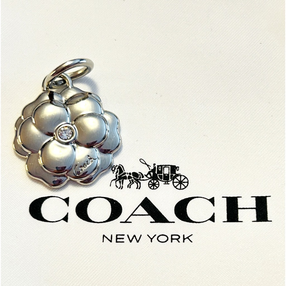 💰SOLD💰RARE Coach Hawaiian Flower Charm - Picture 3 of 8